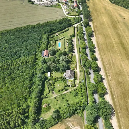 Historic Thatched House At Sparow Holiday home *
