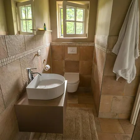 Historic Thatched House At Sparow Дом отдыха *